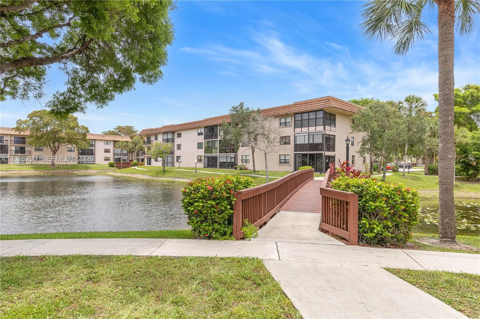 4950 E Sabal Palm Blvd # 106, Tamarac, FL 33319