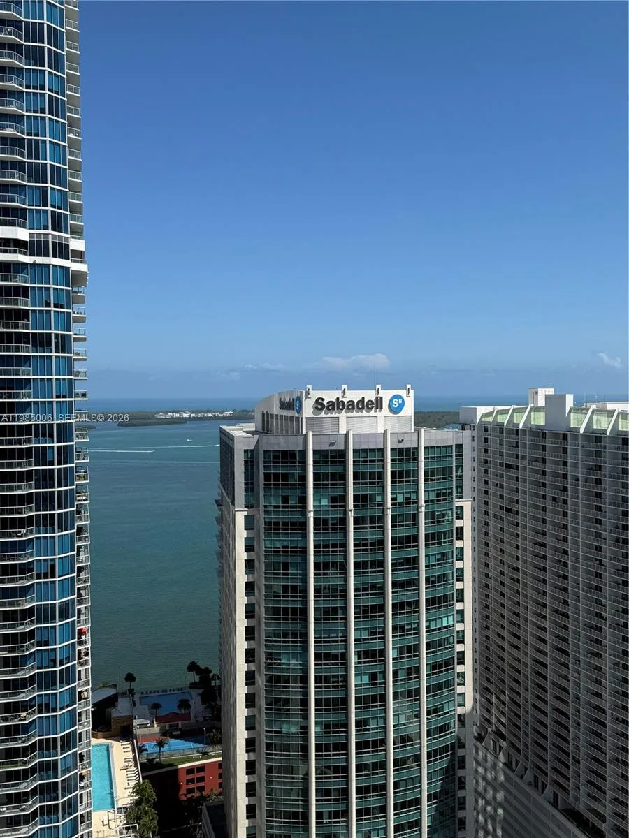 1060 Brickell Ave # 4005, Miami, FL 33131