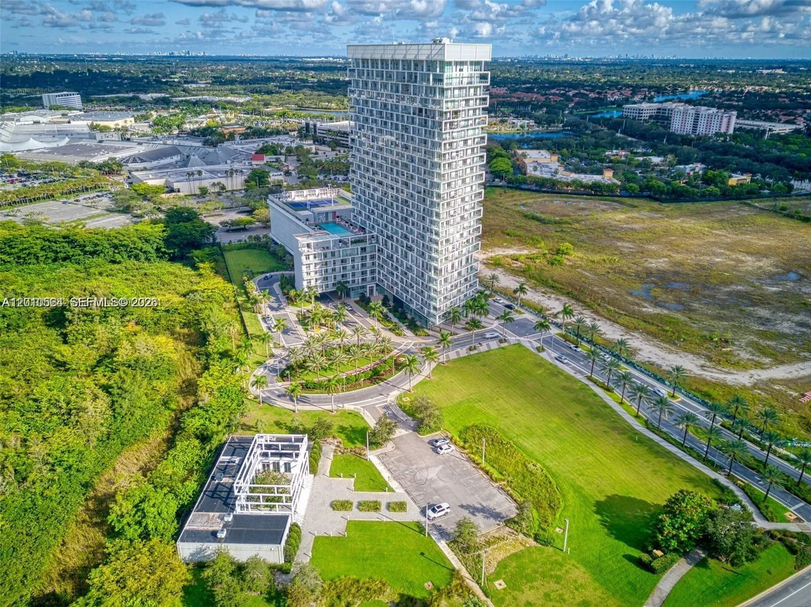 2000 Metropica Way # 2304, Sunrise, FL 33323 photo 4