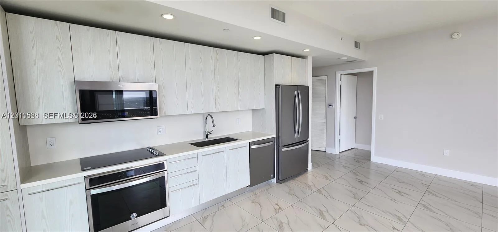 2000 Metropica Way # 2304, Sunrise, FL 33323 photo 7