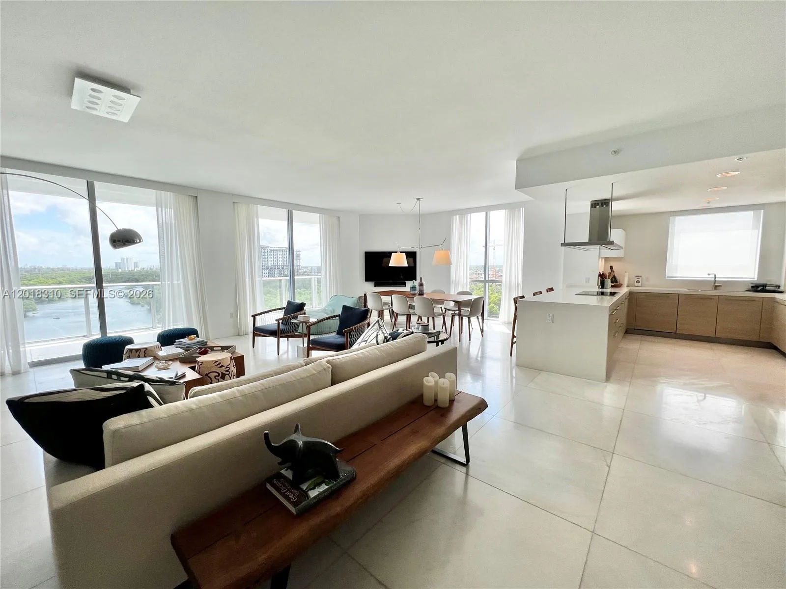 17111 Biscayne Blvd # 1102, North Miami Beach, FL 33160 photo 4