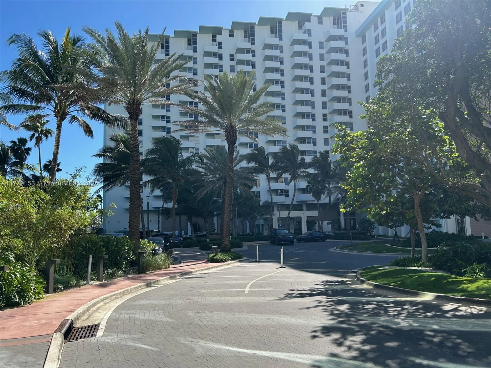 2899 Collins Ave # 1233, Miami Beach, FL 33140 photo 2