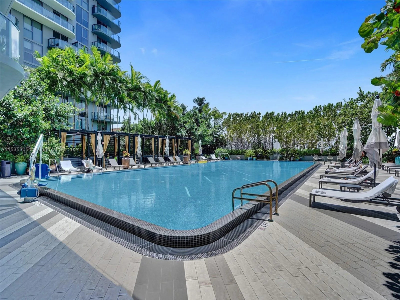 121 NE 34th St # 1801, Miami, FL 33137 photo 6