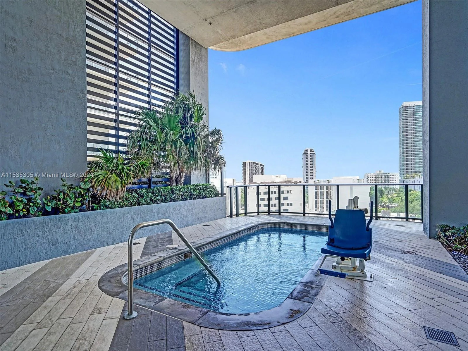 121 NE 34th St # 1801, Miami, FL 33137 photo 8