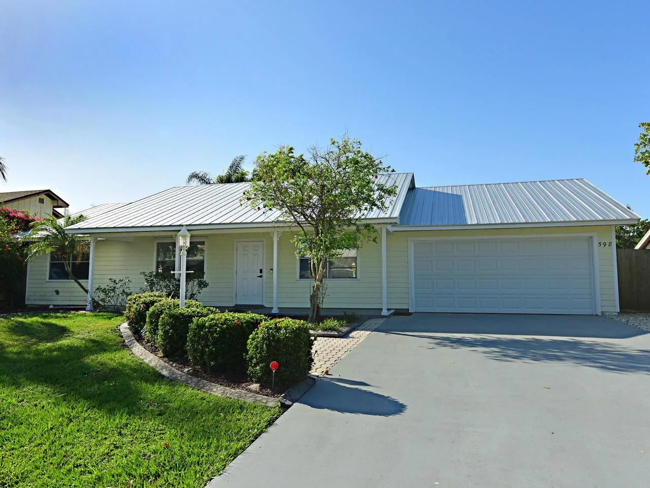 598 NE Maranta Terrado, Jensen Beach, FL 34957