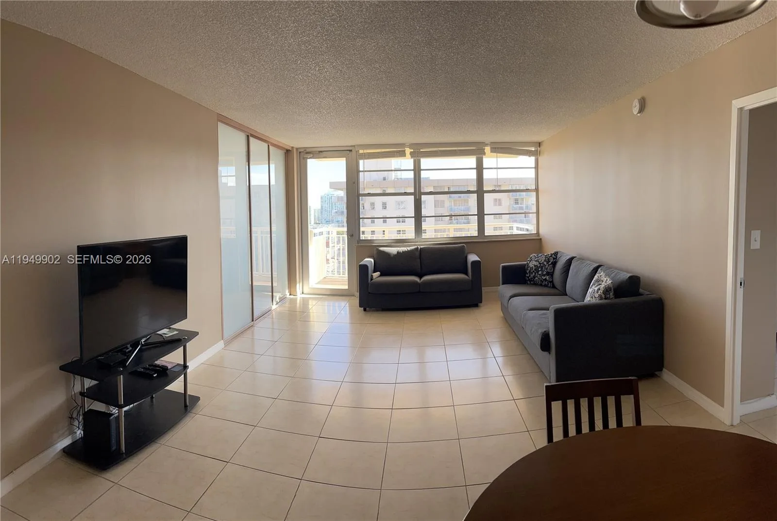 251 174th St # 2211, Sunny Isles Beach, FL 33160 photo 3