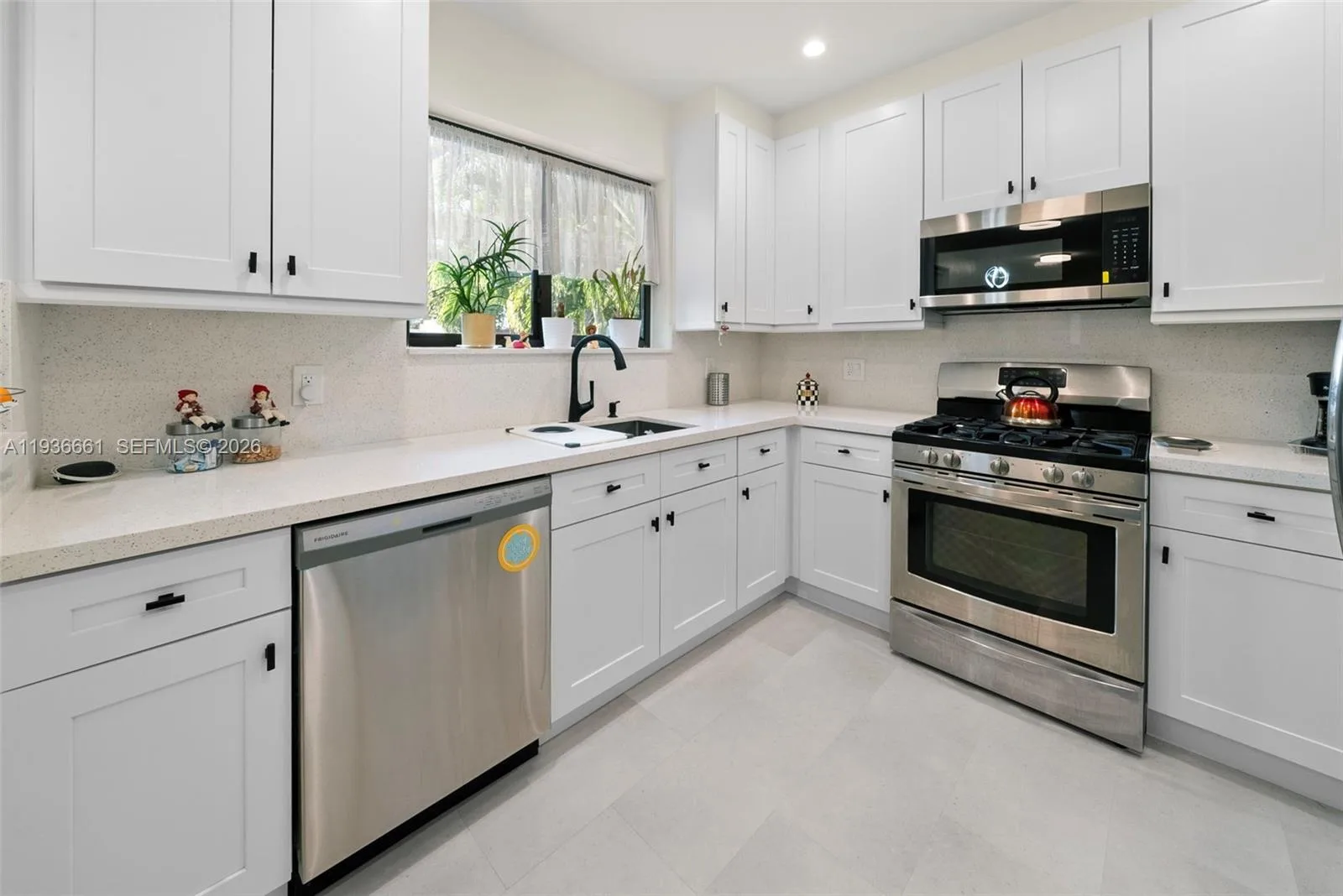 7517 Cutlass Ave, North Bay Village, FL 33141 photo 7