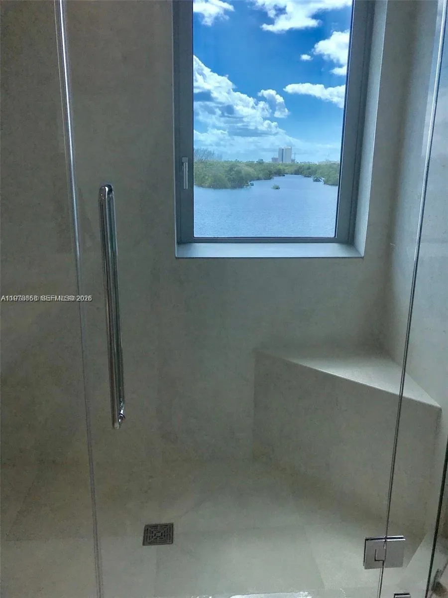 17111 Biscayne Blvd # 408, North Miami Beach, FL 33160 photo 12