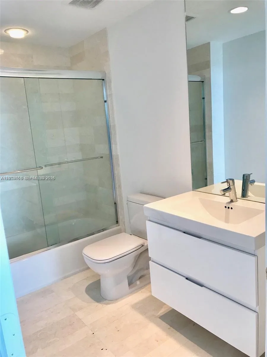 17111 Biscayne Blvd # 408, North Miami Beach, FL 33160 photo 4