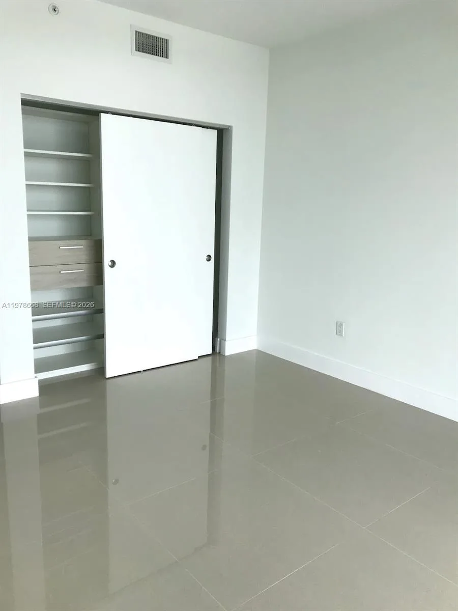 17111 Biscayne Blvd # 408, North Miami Beach, FL 33160 photo 6