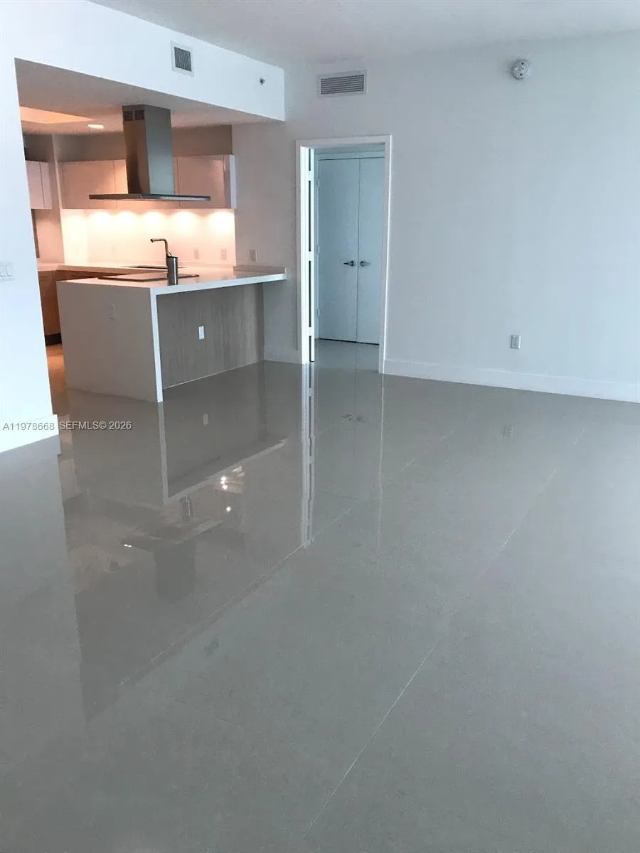 17111 Biscayne Blvd # 408, North Miami Beach, FL 33160 photo 8