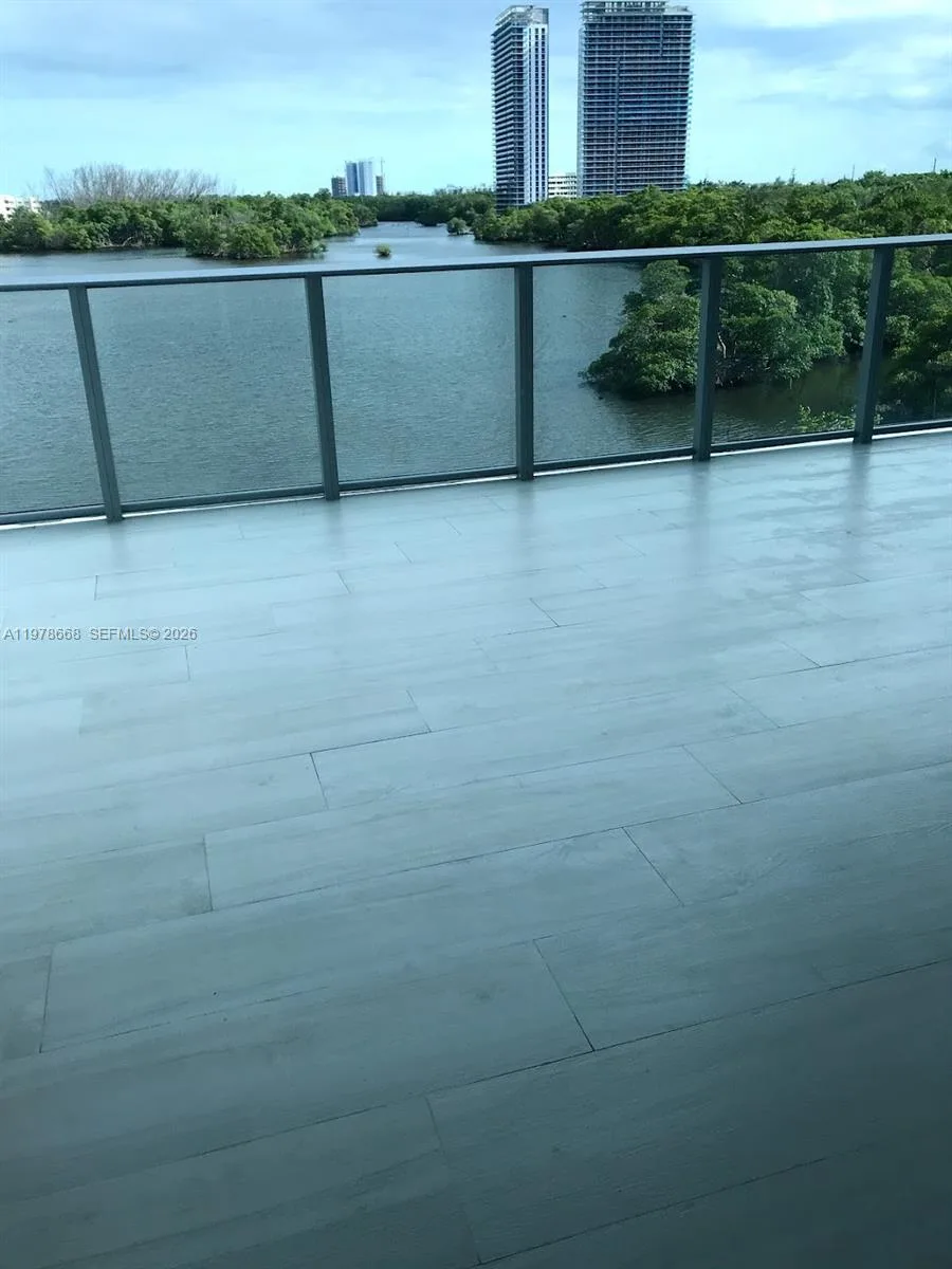 17111 Biscayne Blvd # 408, North Miami Beach, FL 33160 photo 9