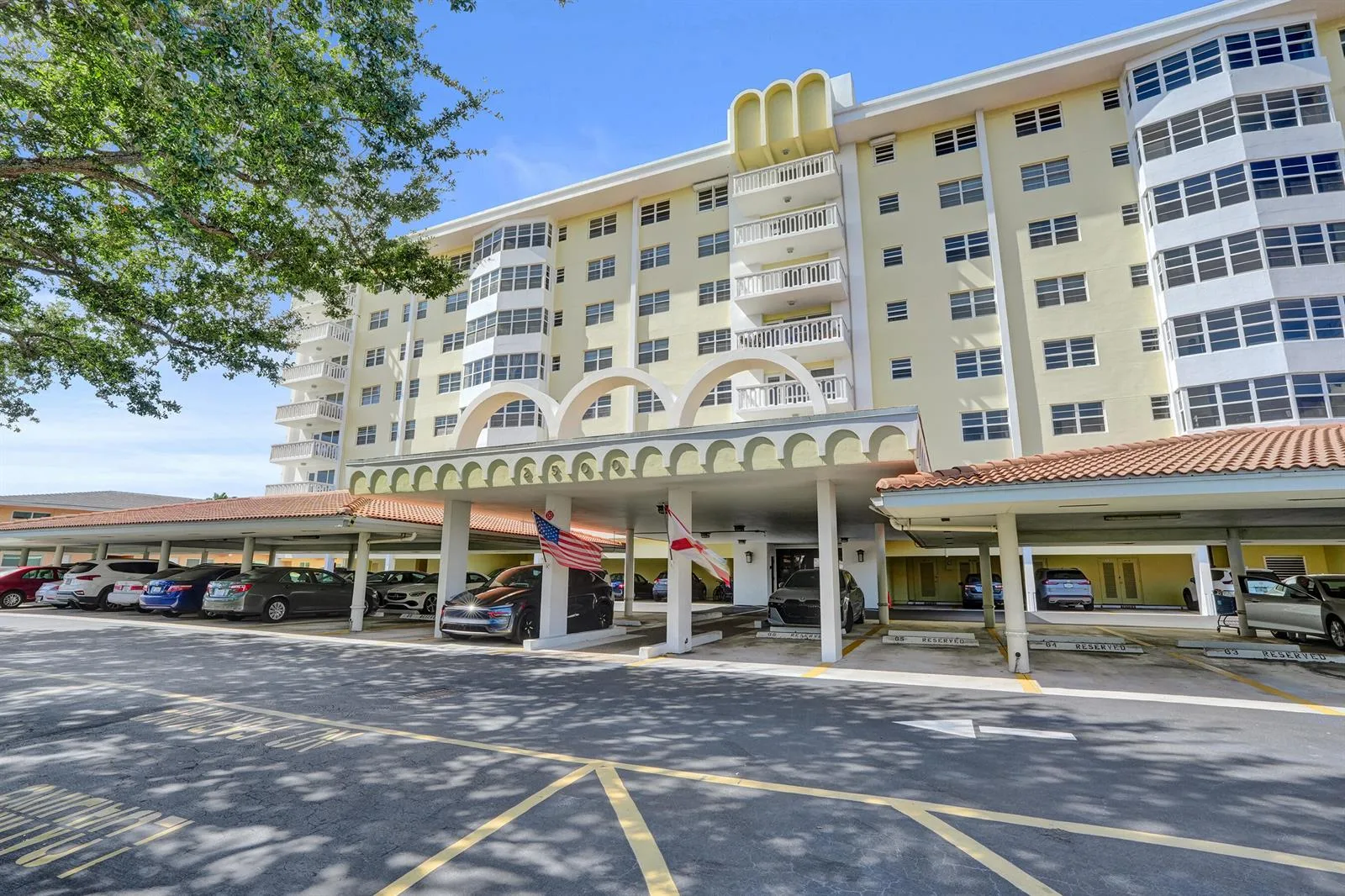 2500 NE 48TH Lane # 606, Fort Lauderdale, FL 33308