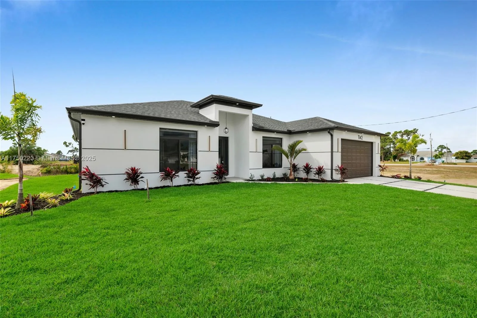 1142 NE 37th ST, Cape Coral, FL 33909 photo 3