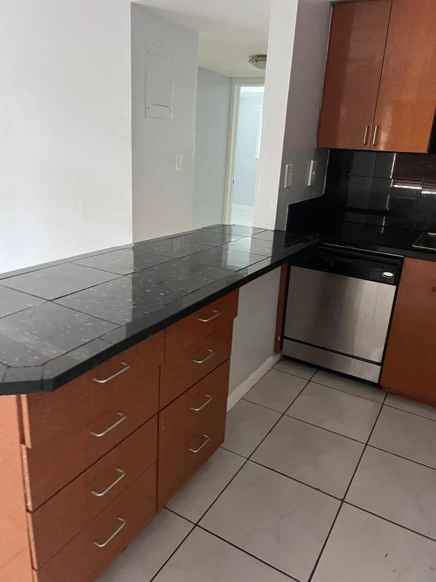 4051 NE 13th Avenue # 61-3, Oakland Park, FL 33334 photo 8