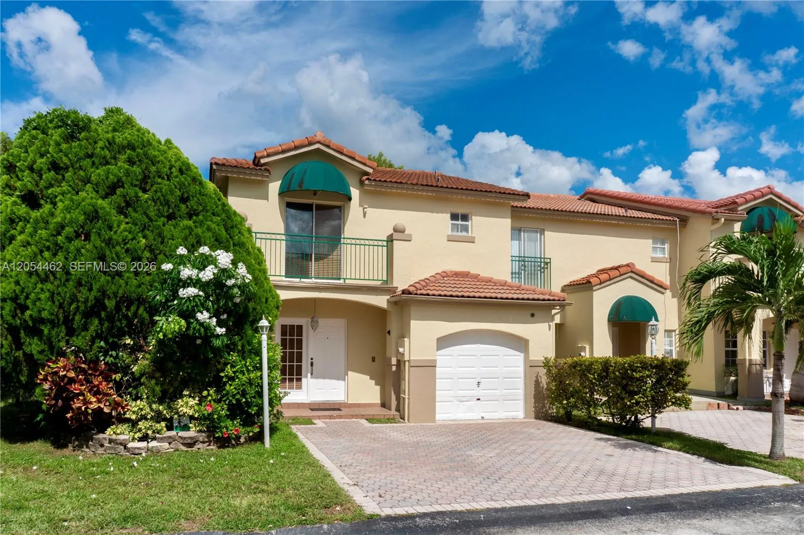 7081 SW 158th Ct, Miami, FL 33193 photo 2