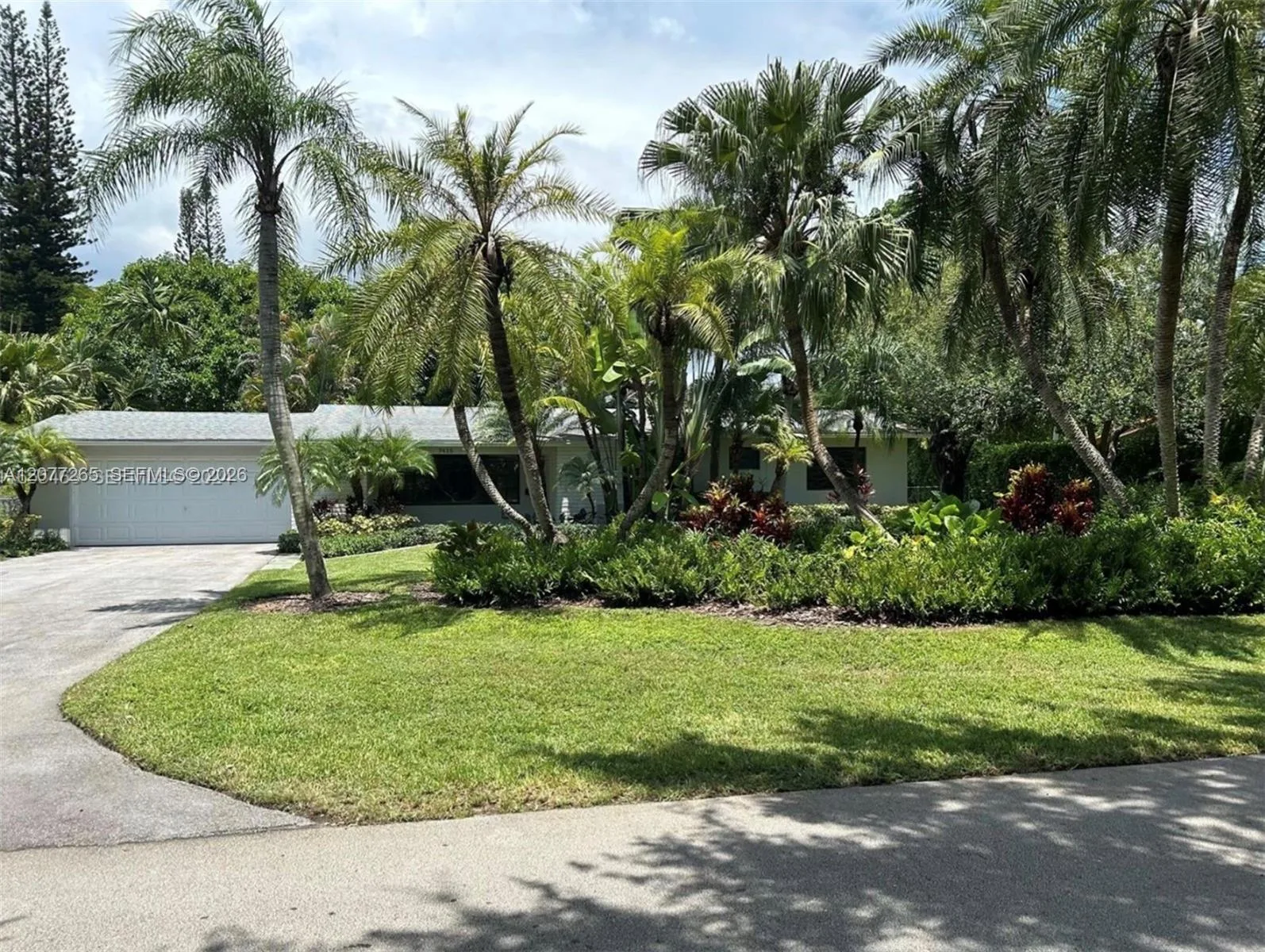 7415 SW 117th St, Pinecrest, FL 33156