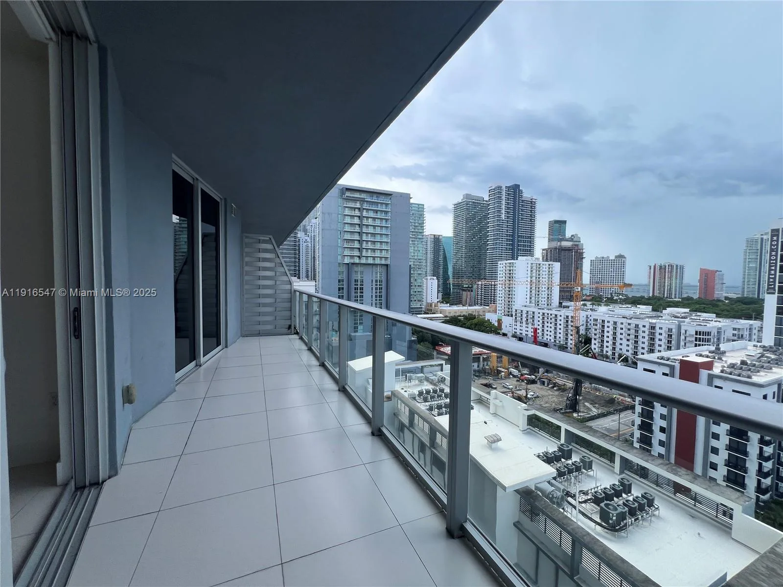1010 SW 2nd Ave # 1610, Miami, FL 33130 photo 11