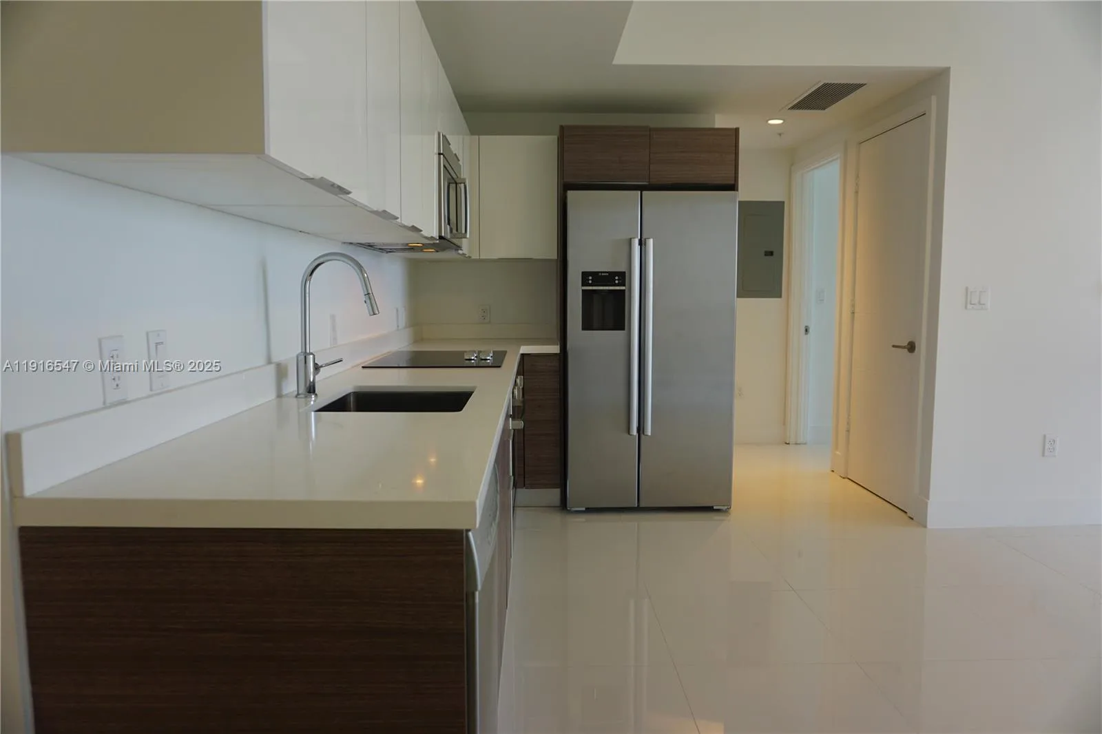 1010 SW 2nd Ave # 1610, Miami, FL 33130 photo 2
