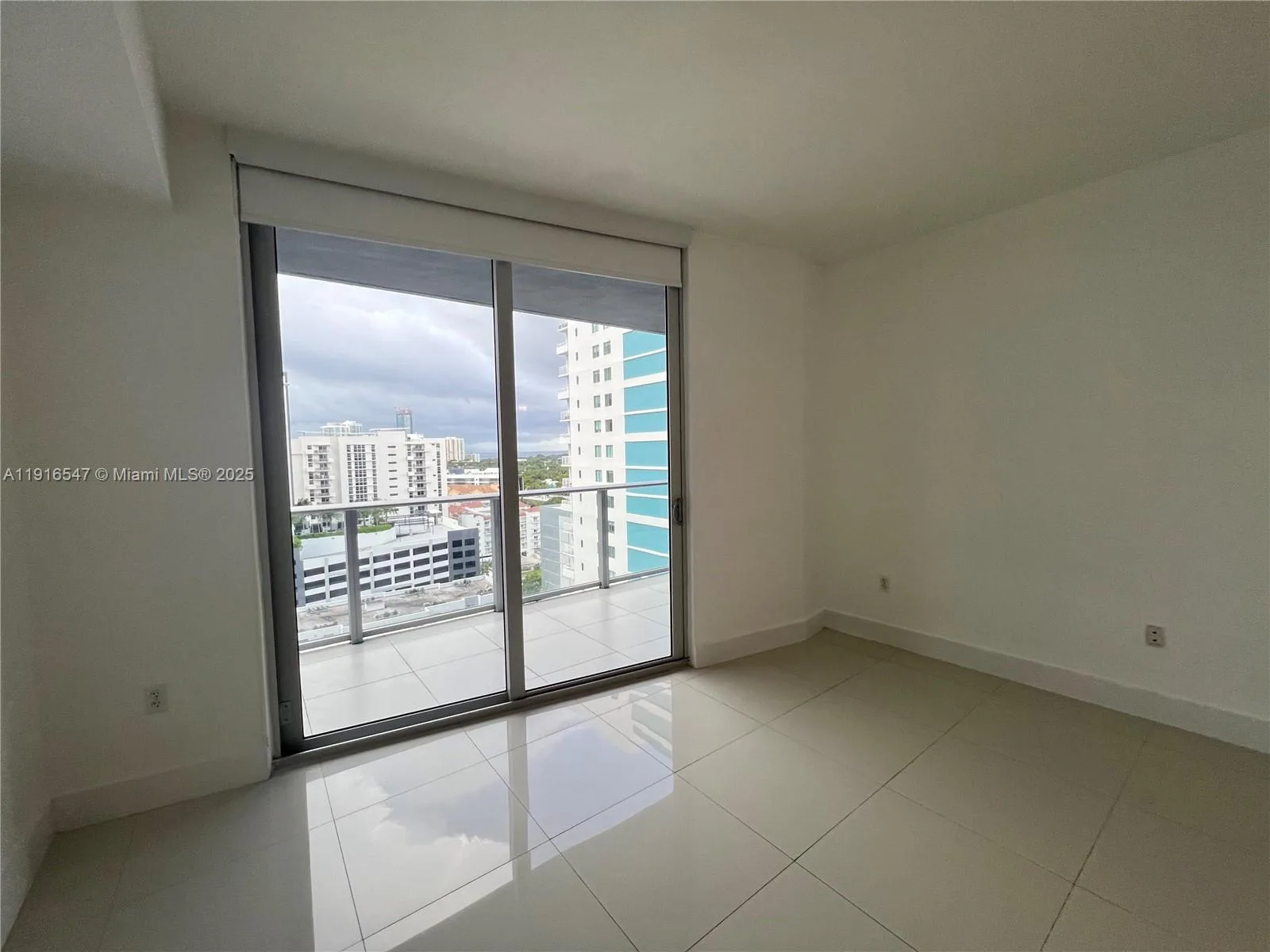 1010 SW 2nd Ave # 1610, Miami, FL 33130 photo 4