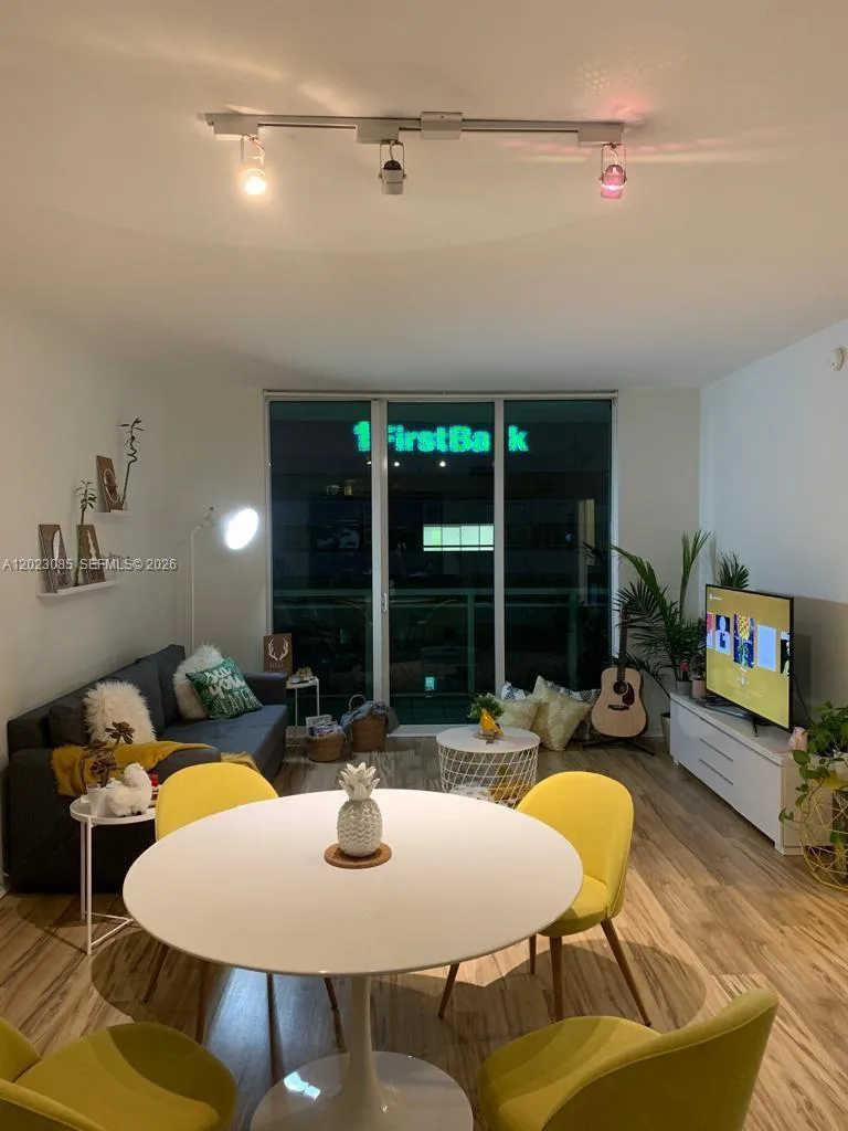 951 Brickell Ave # 1503, Miami, FL 33131