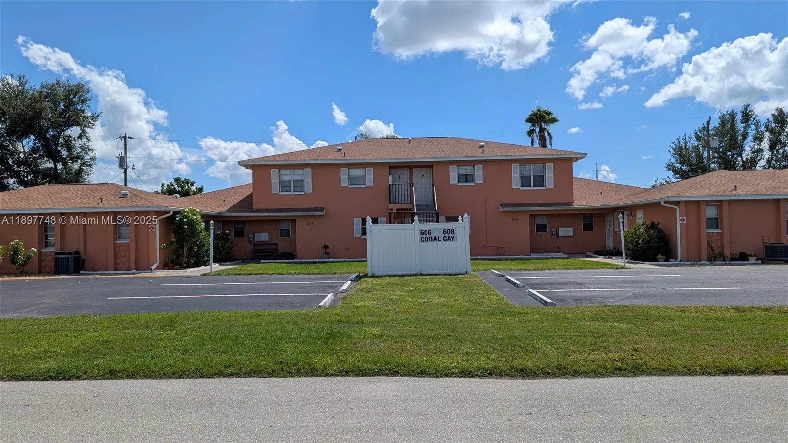 606 SE 6th ST # D, Cape Coral, FL 33990
