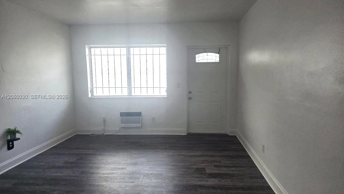 7720 Harding Ave # 9, Miami Beach, FL 33141 photo 2