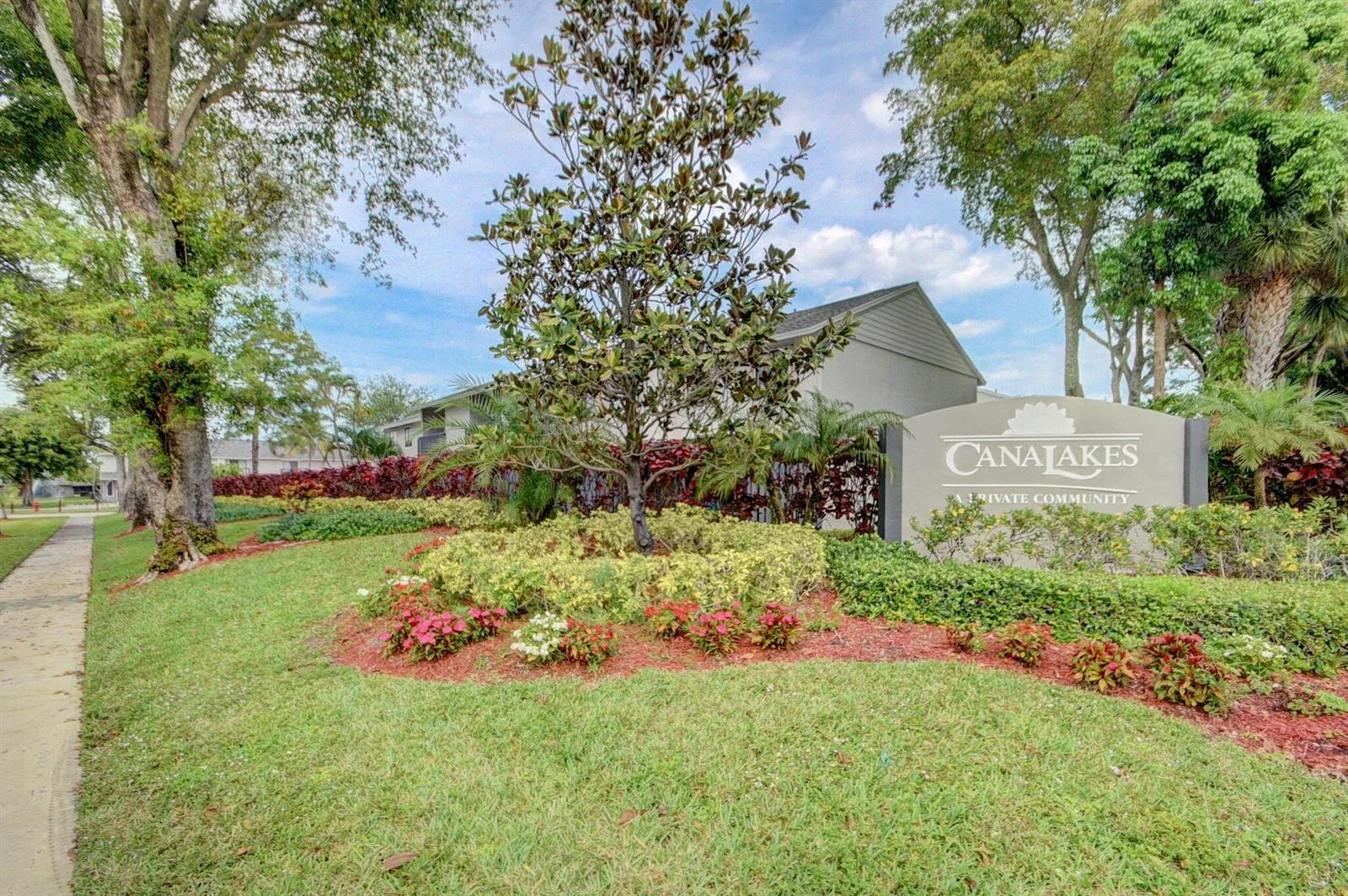 1506 Wharf Lane, FL 33463