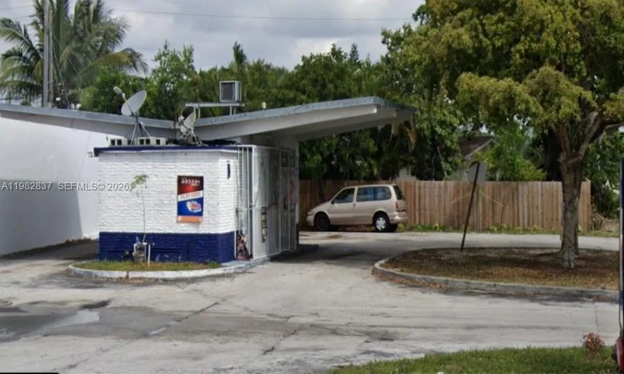 7761 Johnson St, Pembroke Pines, FL 33024 photo 3