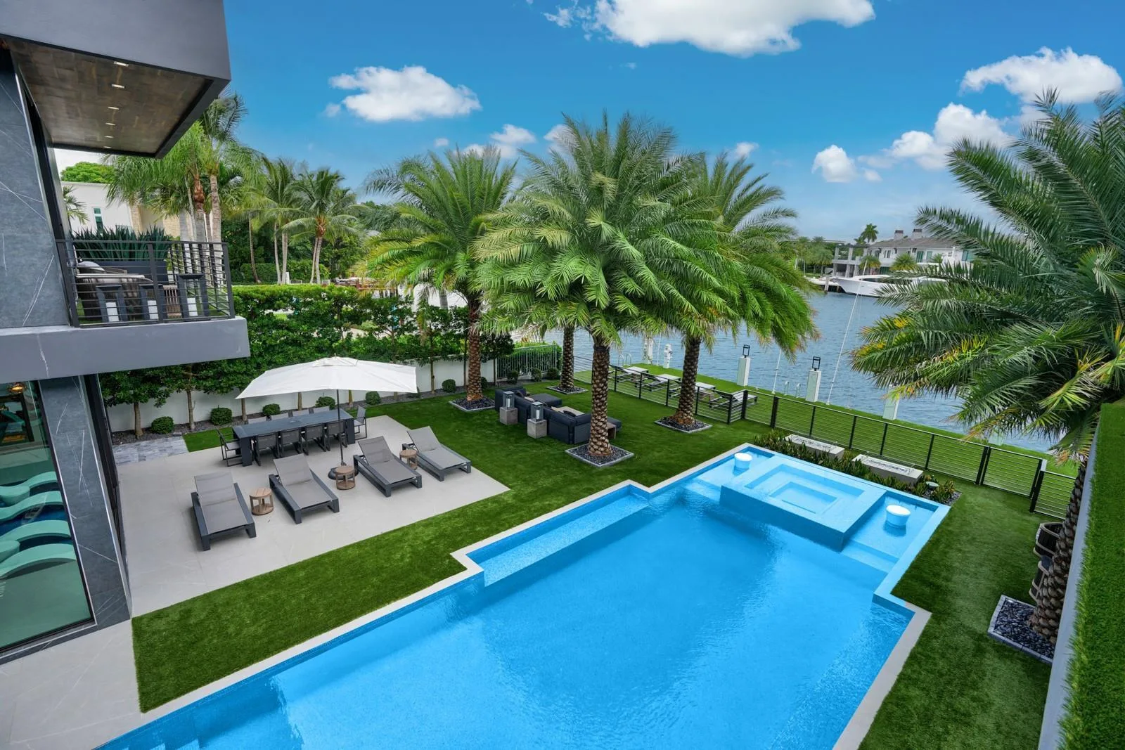 671 Middle River Drive, Fort Lauderdale, FL 33304 photo 3