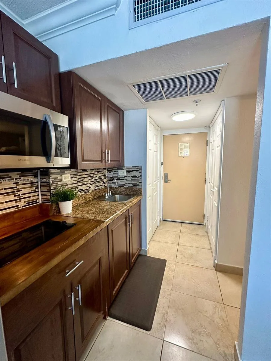 19201 Collins Ave # 108, Sunny Isles Beach, FL 33160 photo 4