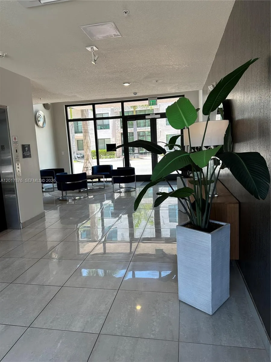 8201 NW 41st St # D-203, Doral, FL 33166 photo 4