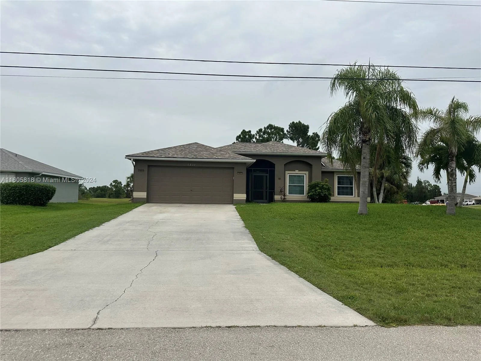 1811 NE 38th Terr, Cape Coral, FL 33909