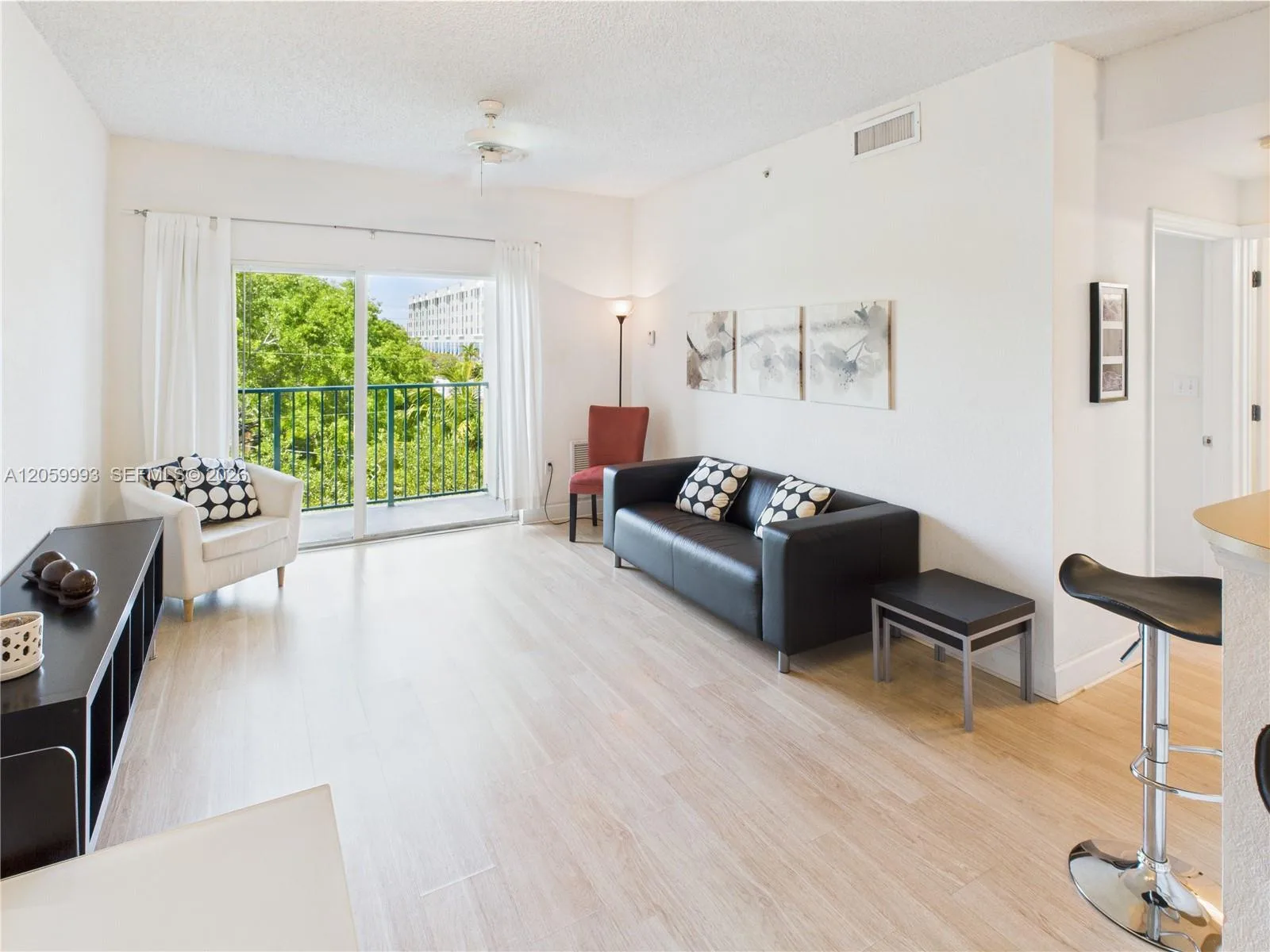 6001 SW 70th St # 455, South Miami, FL 33143 photo 2
