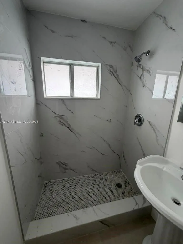 2465 W Flagler St # 6, Miami, FL 33135 photo 4