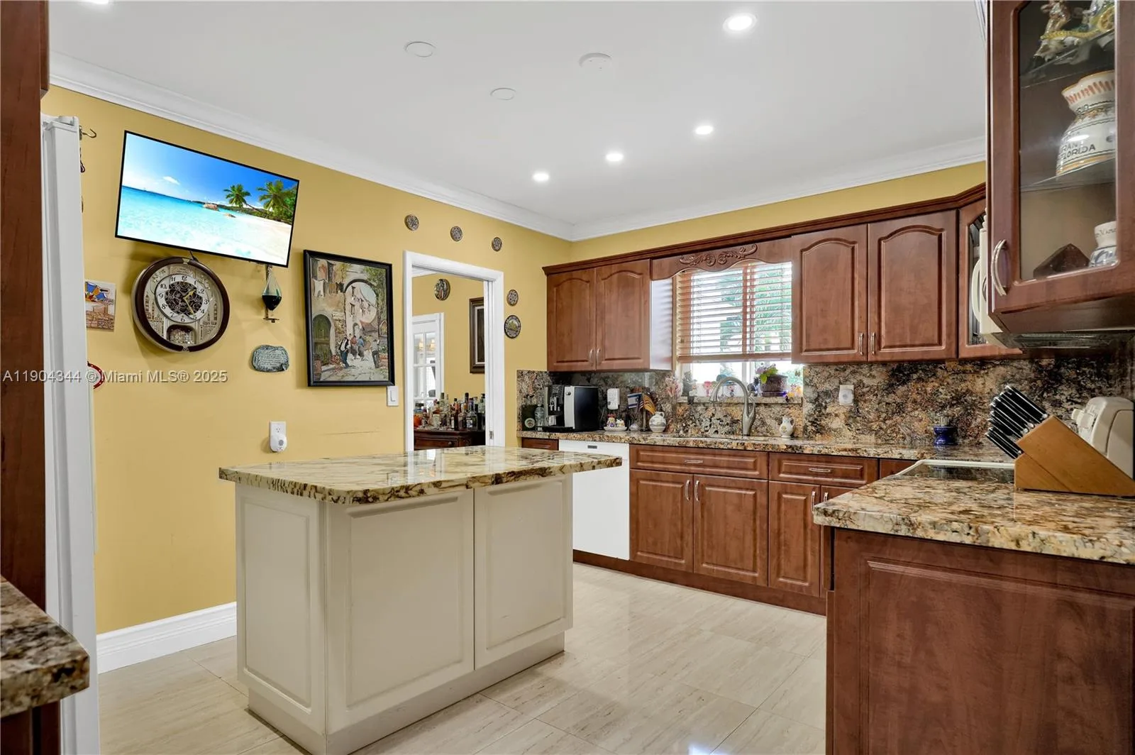 1407 San Marco Ave, Coral Gables, FL 33134 photo 8