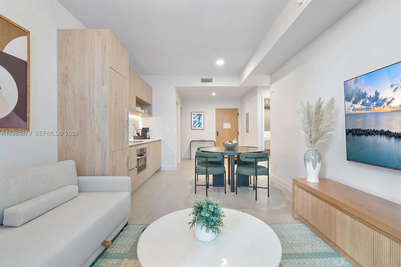 11 NE 6th St # 1805, Miami, FL 33132 photo 3
