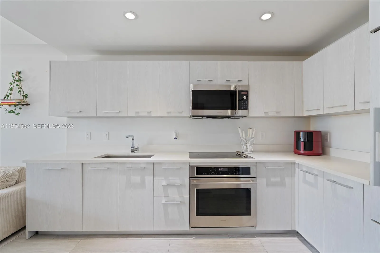 55 SW 9th St # 3005, Miami, FL 33130 photo 11