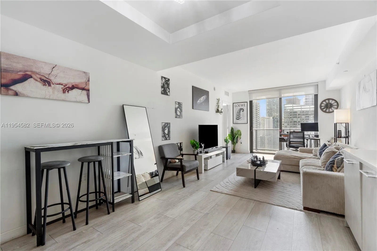55 SW 9th St # 3005, Miami, FL 33130 photo 4