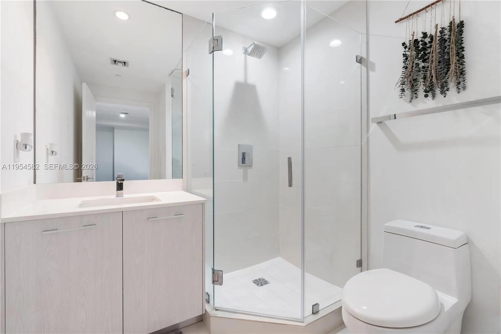 55 SW 9th St # 3005, Miami, FL 33130 photo 7