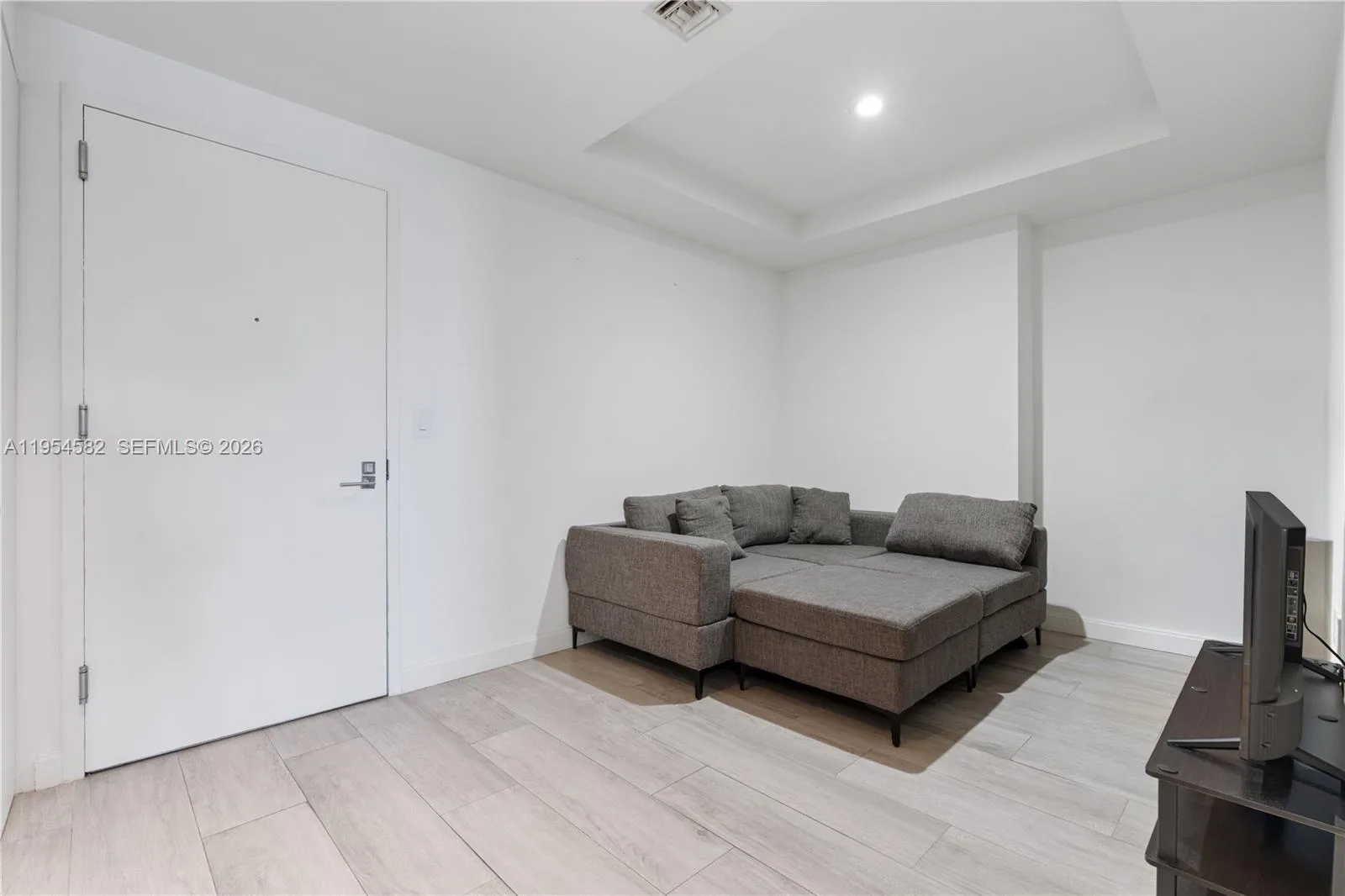 55 SW 9th St # 3005, Miami, FL 33130 photo 9