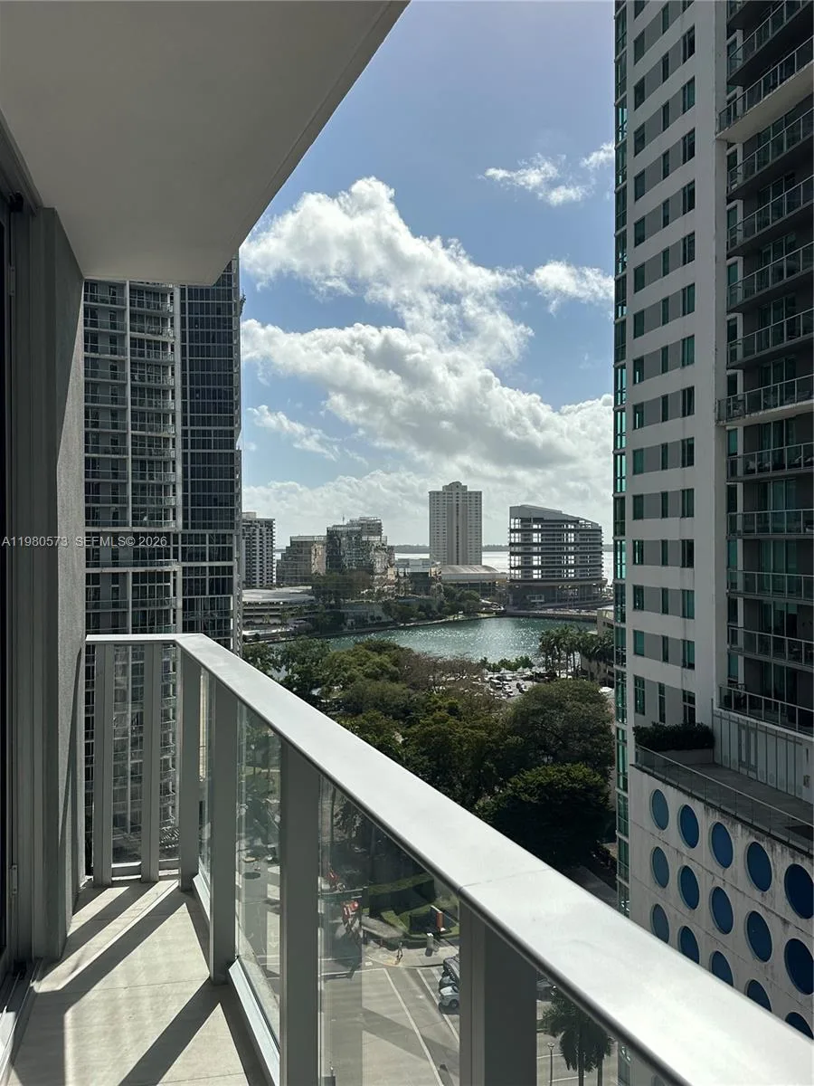 77 SE 5th St # 1514, Miami, FL 33131 photo 7