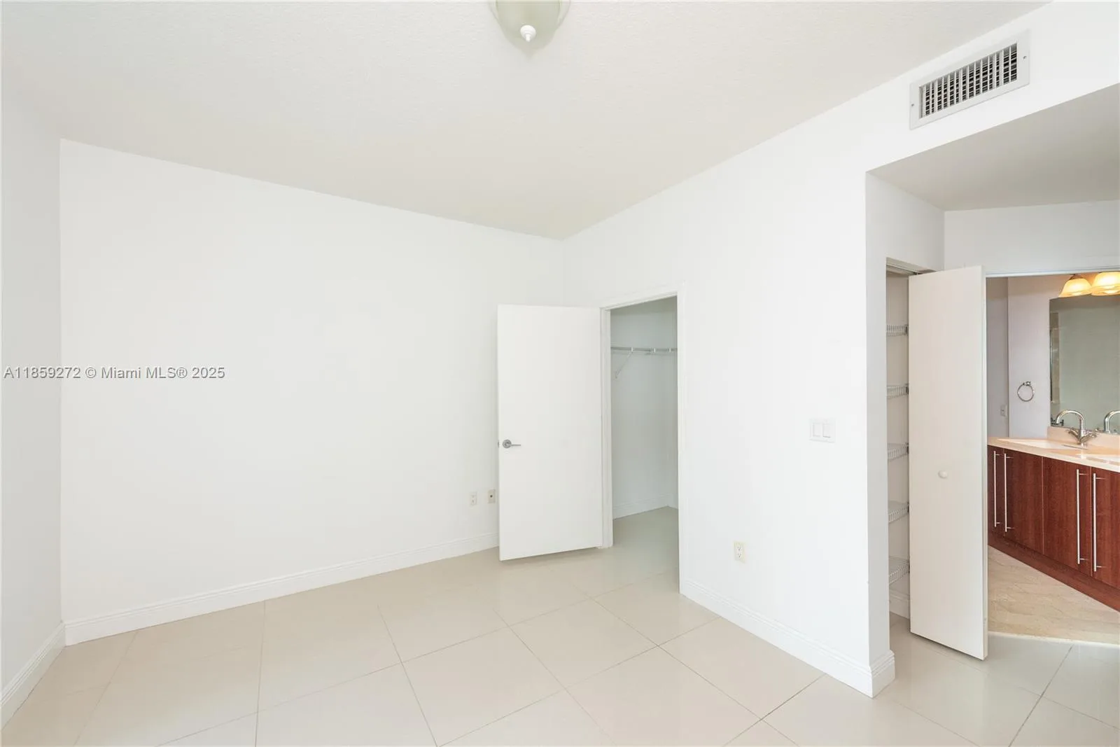 79 SW 12th St # 1107-S, Miami, FL 33130 photo 11