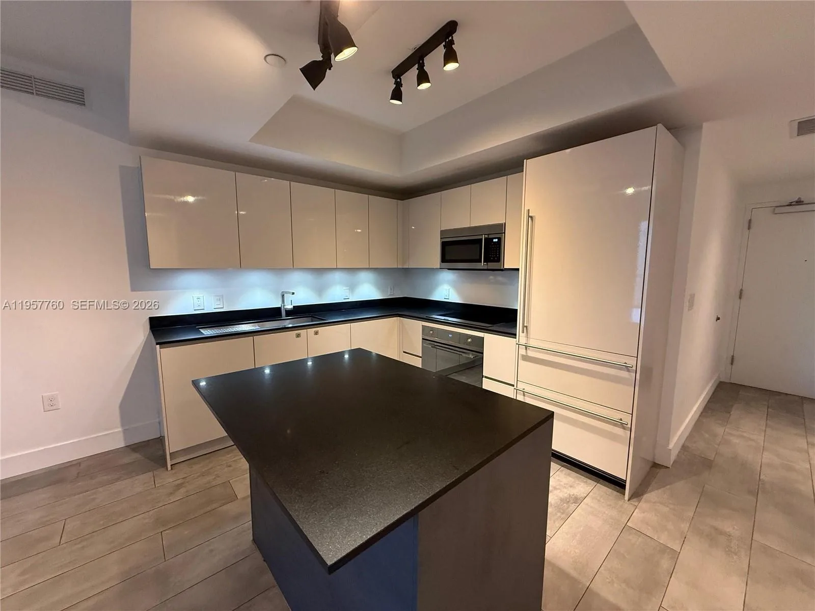 1010 Brickell Ave # 2609, Miami, FL 33131
