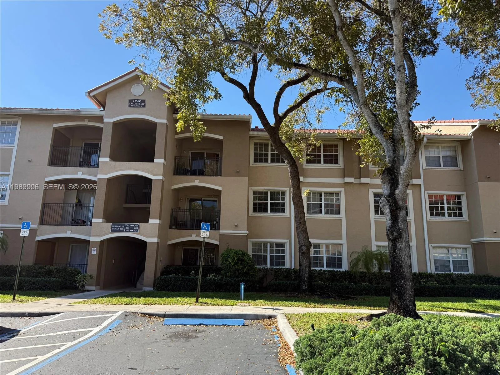 11650 SW 2nd St # 16102, Pembroke Pines, FL 33025 photo 4