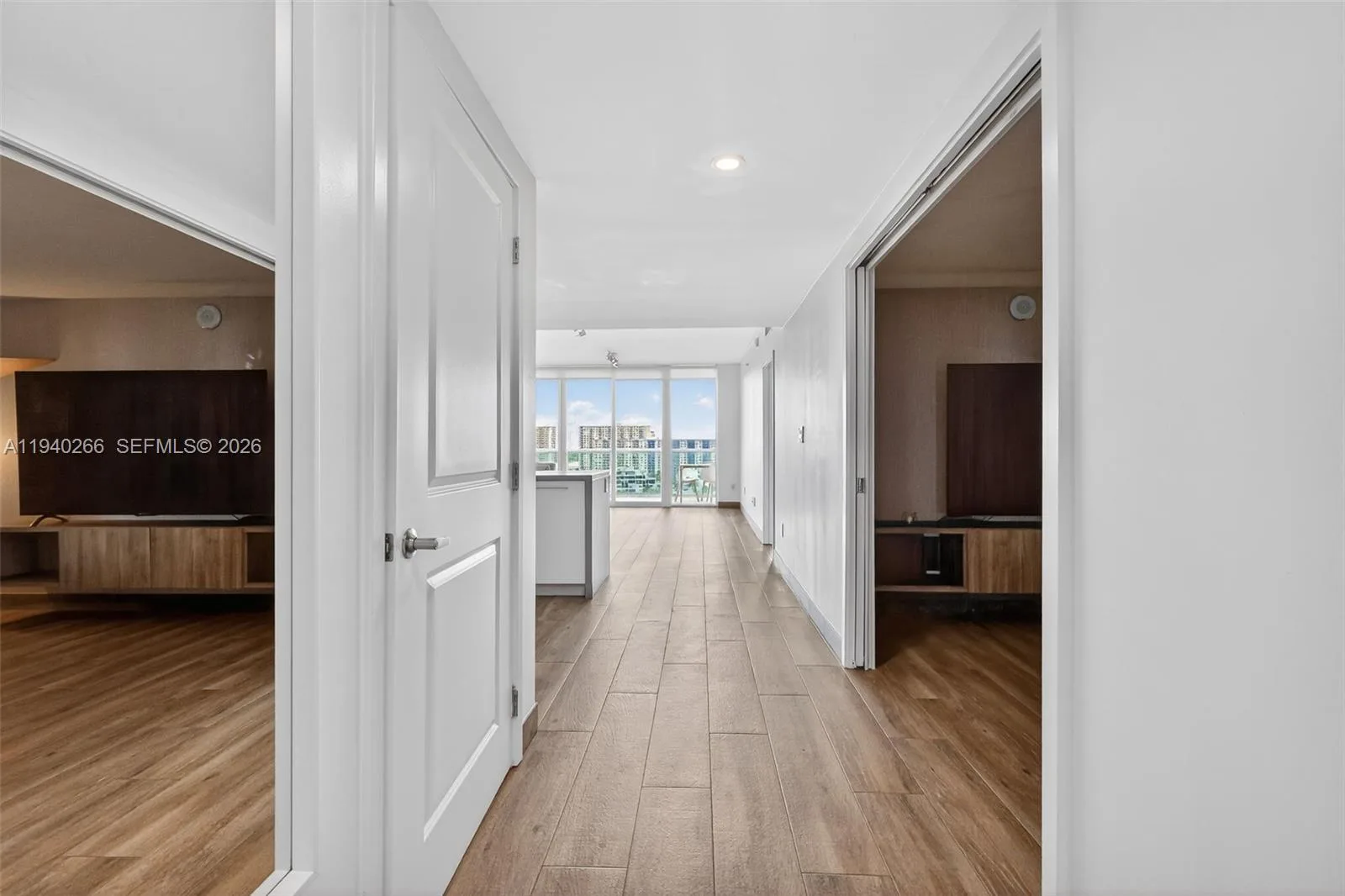 400 Sunny Isles Blvd # 1207, Sunny Isles Beach, FL 33160 photo 12