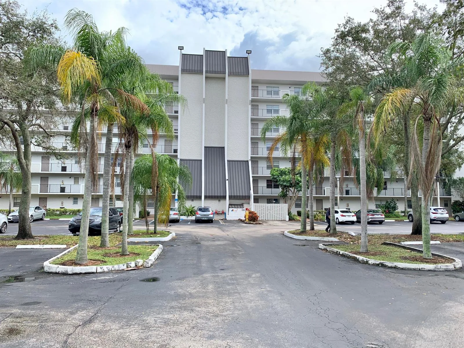 3100 W Rolling Hills Circle # 309, Davie, FL 33328