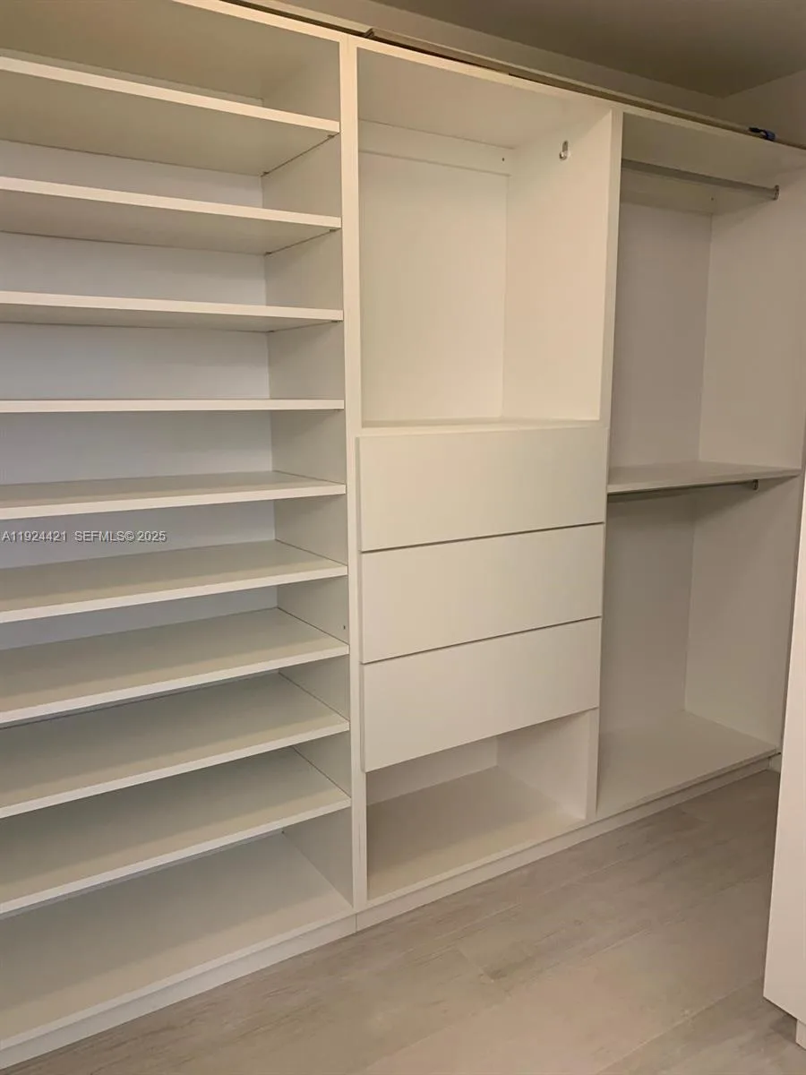 16385 Biscayne Blvd # 2302, North Miami Beach, FL 33160 photo 6