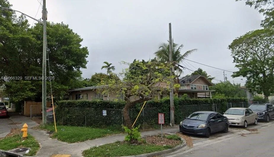 640 SW 5th St # 4, Miami, FL 33130
