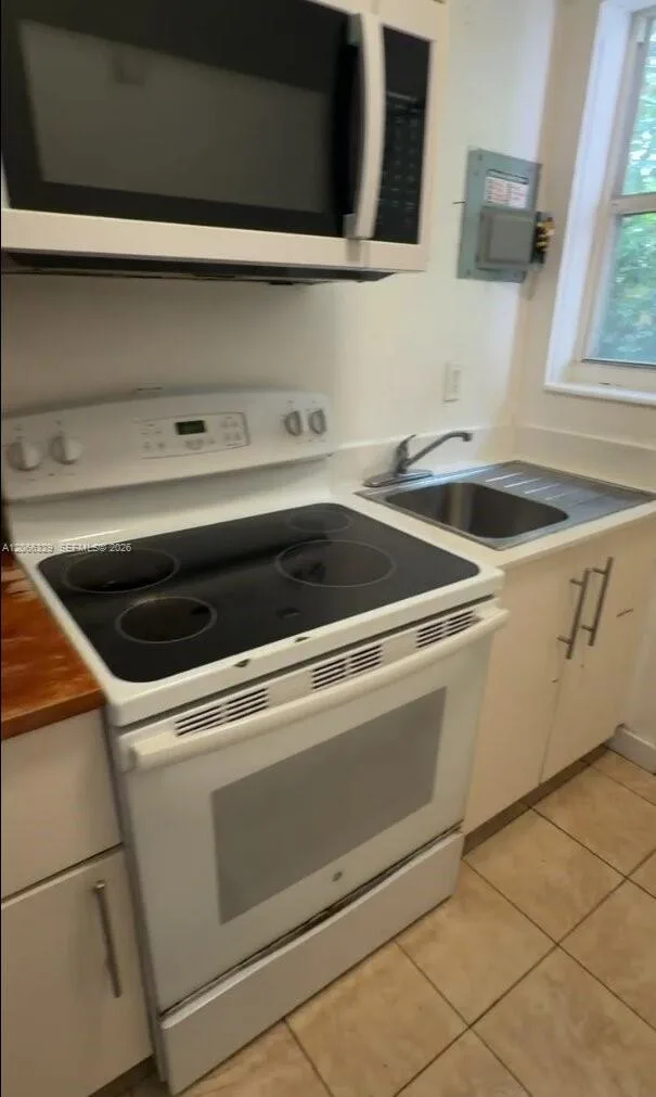 640 SW 5th St # 4, Miami, FL 33130 — zdjęcie 3